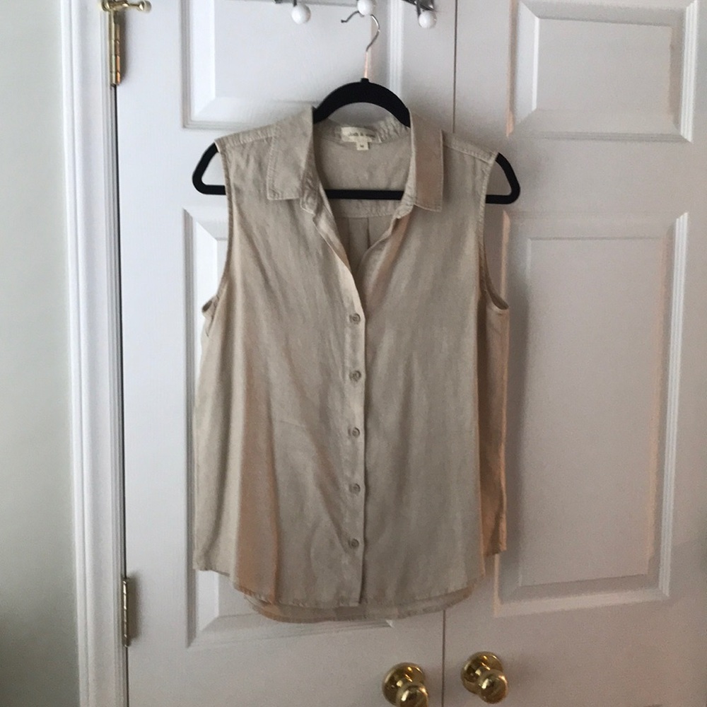 Anthropologie Cloth & Stone beige sleeveless shirt